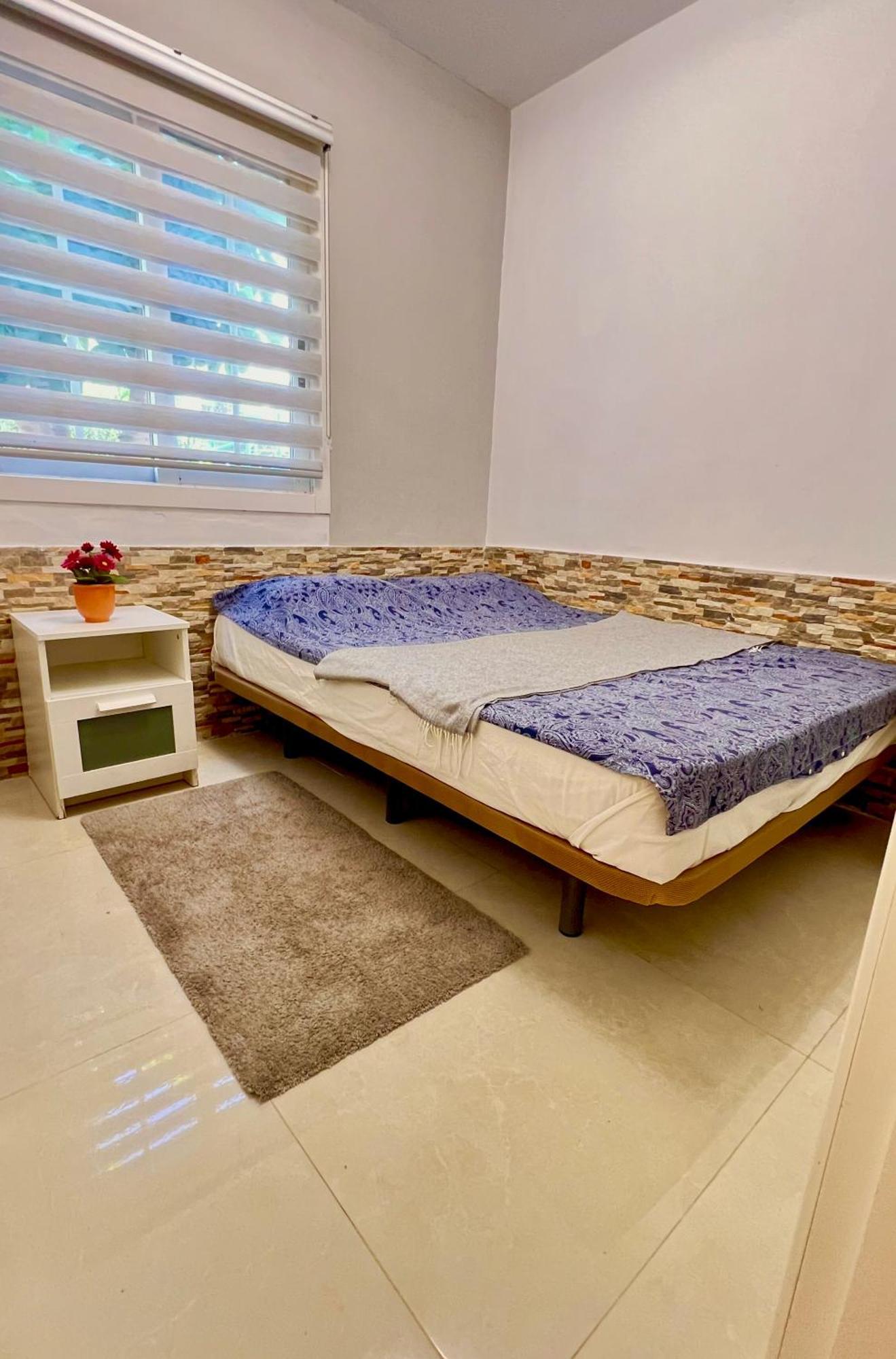 Cozy Two Bed Apartment. Адехе Екстер'єр фото